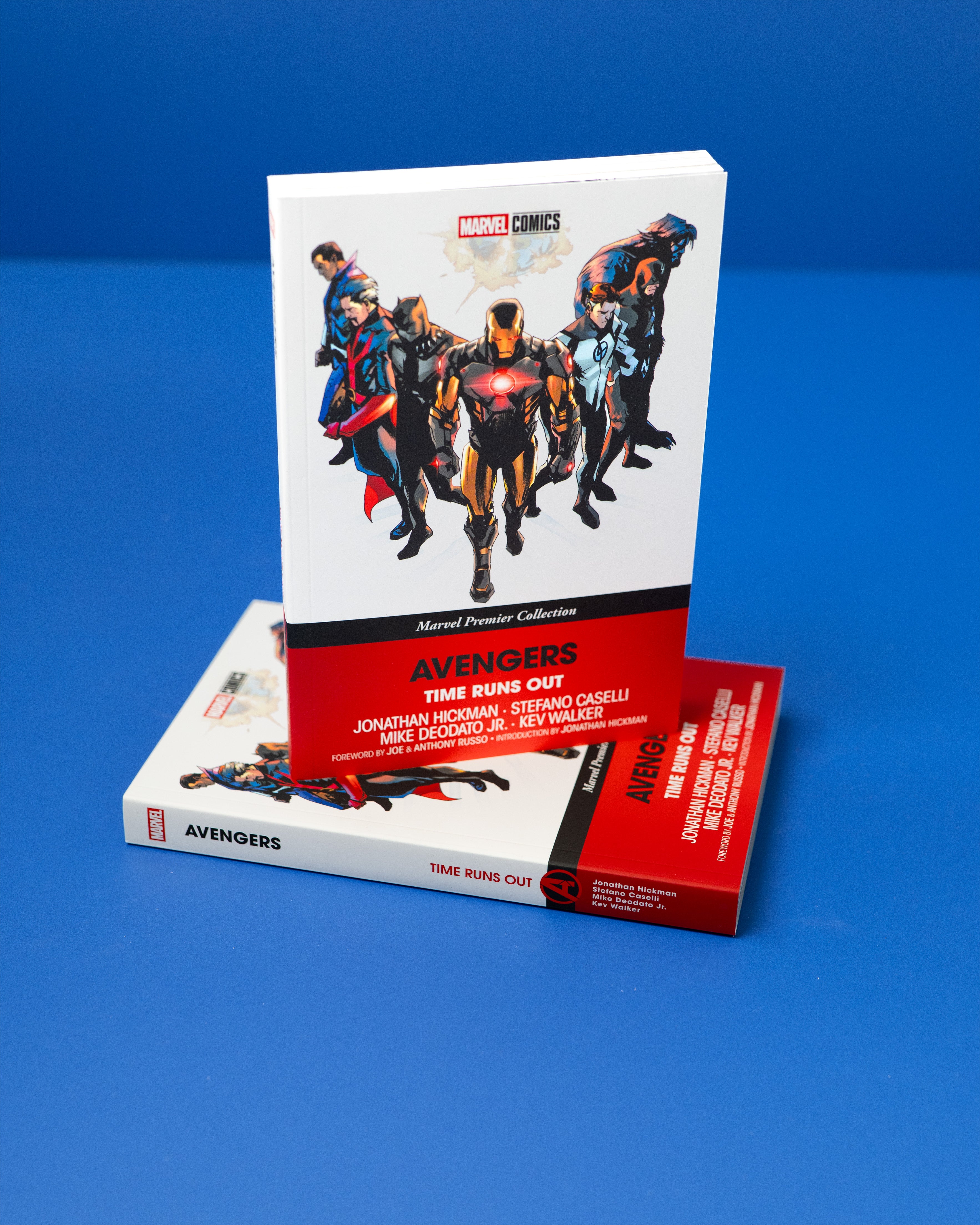 Avengers-_Time_Runs_Out_Marvel_Premier_Collection_TP_9781302966690