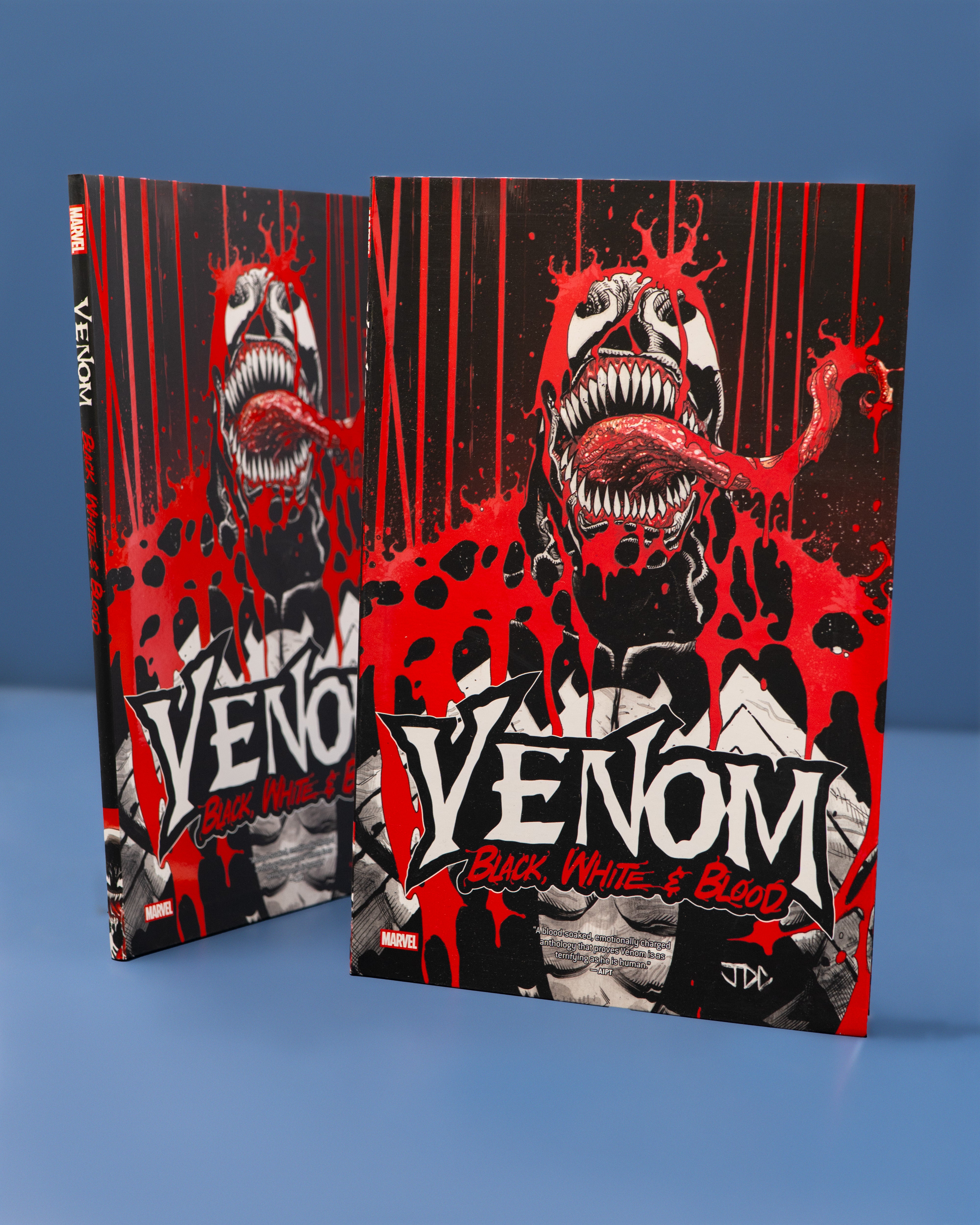 Venom-_Black_White_Blood_Treasury_Edition_TP_9781302950873