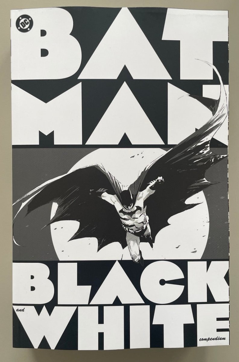 Batman Black & White Compendium TP
