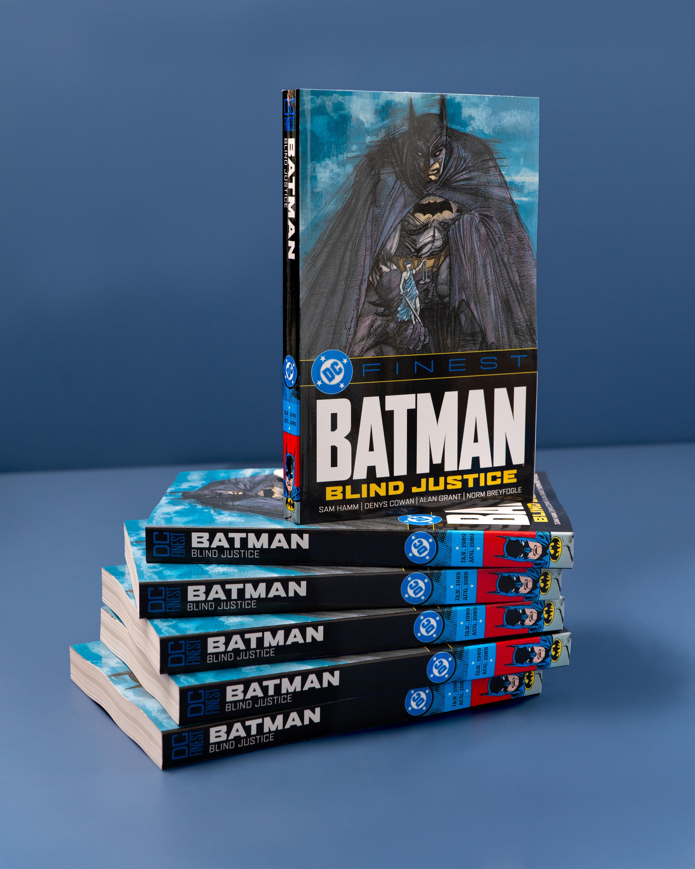DC_Finest-_Batman_Red_Skies_TP_9781799502739
