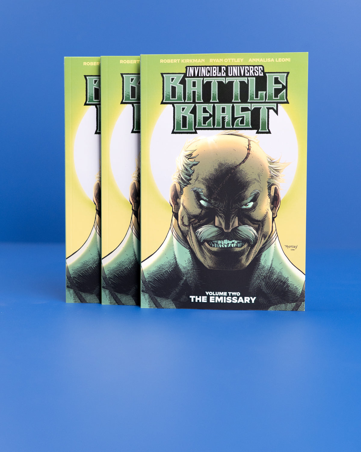 Invincible_Universe_Battle_Beast_TP_Vol_02_Direct_Market_Exclusive_Ryan_Ottley_Annalisa_Leoni_Cover_9781534335837