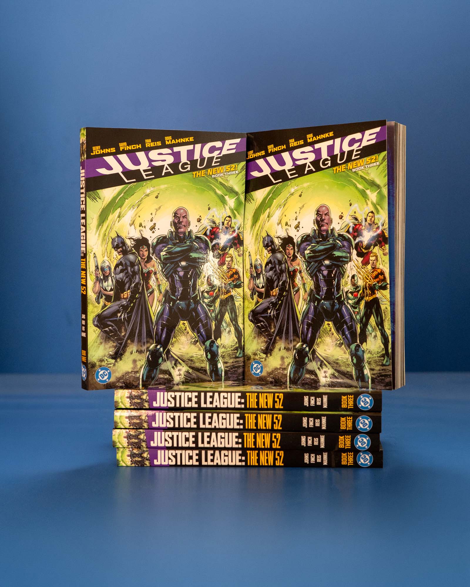 Justice_League_The_New_52_Book_Three_TP_9781799507499