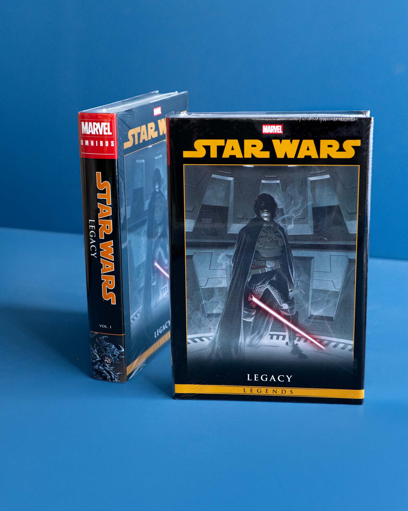 Star_Wars_Legends_Legacy_Omnibus_Vol._1_Travis_Charest_Cover_HC_DM_Only__9781302968564