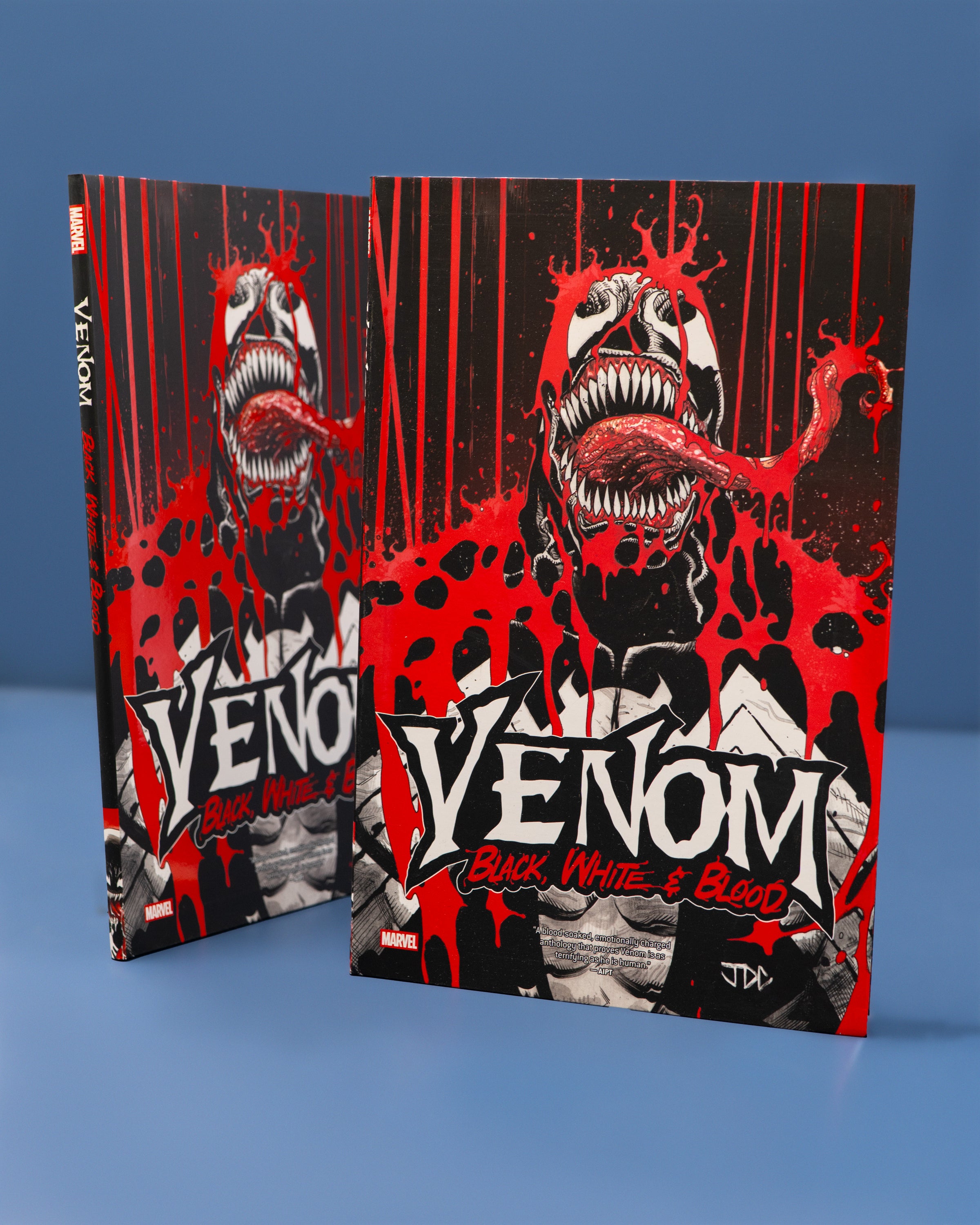 Venom-_Black_White_Blood_Treasury_Edition_TP_9781302950873