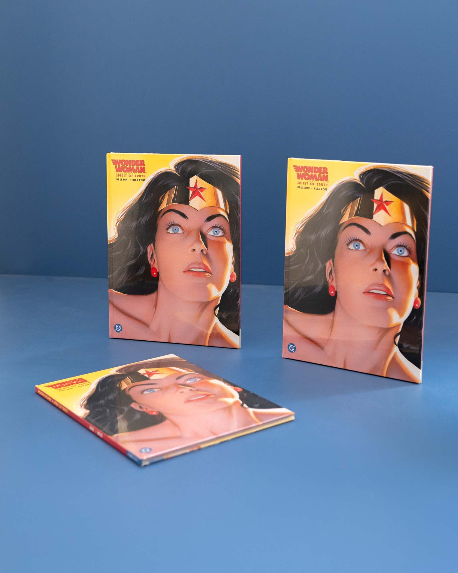 Wonder_Woman_Spirit_Of_Truth_HC_by_Paul_Dini_and_Alex_Ross_XL_Book__9781401291082