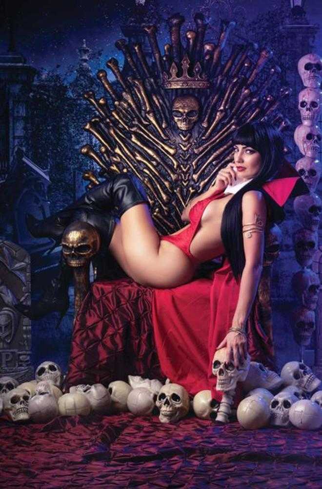 Giant Sized Savage Tales (One Shot) Cover H Ivy Cosplay Vampirella Full Art 1:10 Ratio Variant - Walt's Comic Shop